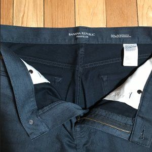 Banana Republic Traveler Pant, 32 x 32